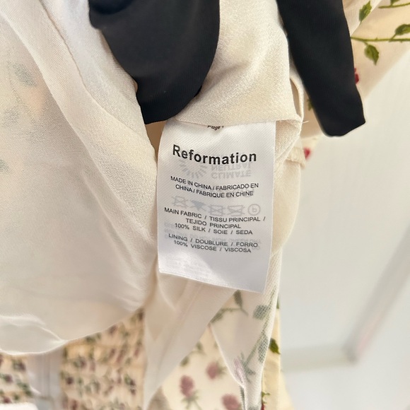 Reformation Lux Silk Top in Madison White Floral Off Shoulder - Picture 5 of 6